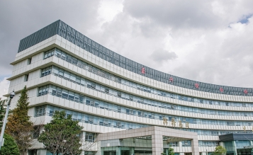 嘉興綜合保稅區(qū)興業(yè)路東側(cè)、大橋港南側(cè)、東巡邏通道西側(cè)、區(qū)和路北側(cè)。